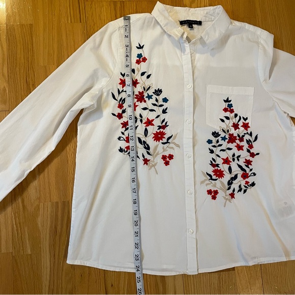 Tintoretto Anthropologie Floral Embroidered Button Down Cotton Blouse Size 42 - Picture 9 of 9